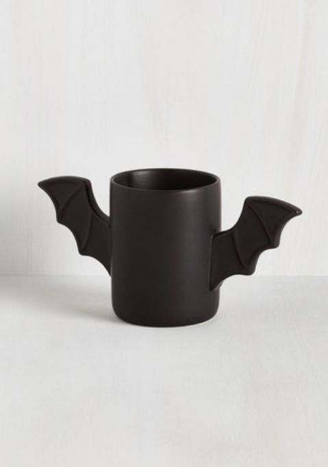 แก้วปีกค้างคาว - แก้วเซรามิกสีดำ มีดีเทลปีกค้างคาวที่หูจับ