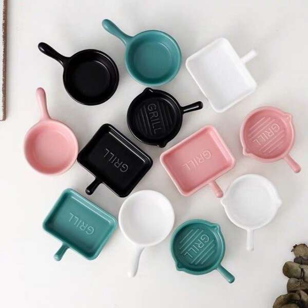 ชุดเครื่องครัวพาสเทล - ชุดเครื่องครัวและถ้วยชามขนาดจิ๋ว