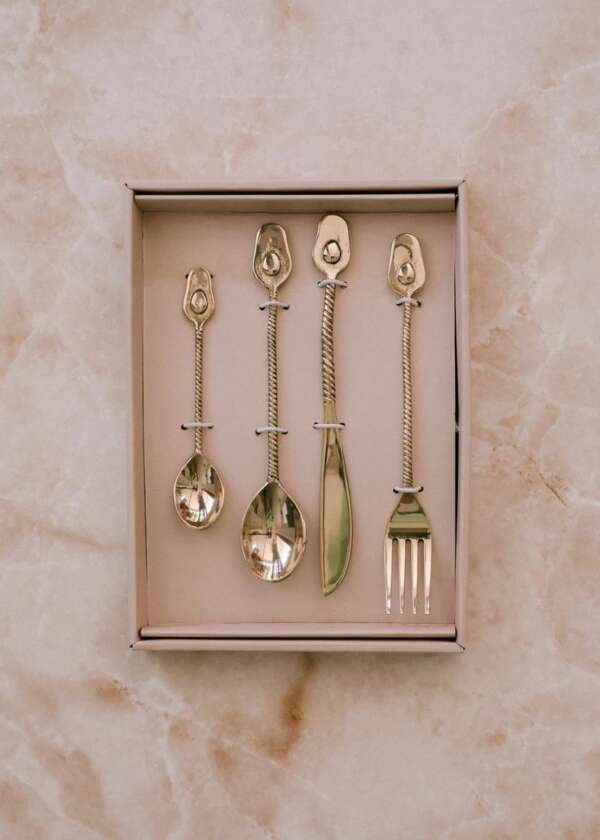 ชุดช้อนส้อมทองหรู - ชุดช้อนส้อมด้ามจับยาวสีทอง