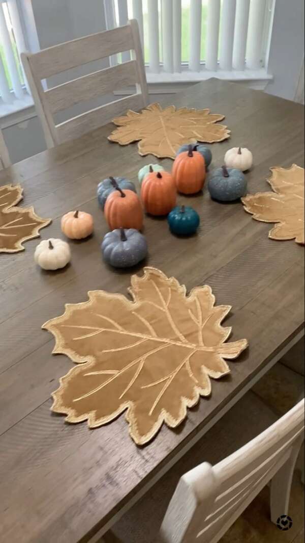 ที่รองจานใบไม้ - ที่รองจานรูปใบไม้สีทอง