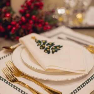 ผ้ารองจานใบไม้ - ผ้ารองจานสีขาวลายใบไม้ทอง