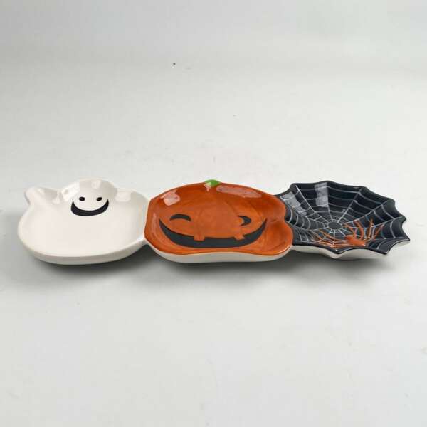 จานชามผีน้อย - ชุดจานชามเซรามิกรูปฟักทองและผี